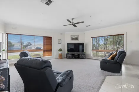 Property photo of 76 Crouch Street South Mount Gambier SA 5290