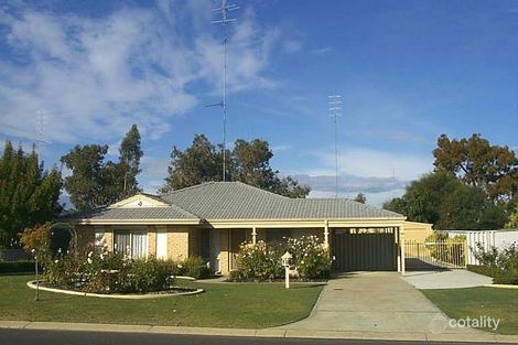 17 Woodley Rd, Glen Iris, WA 6230