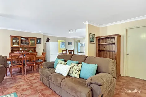 Property photo of 4 Bellbird Close Surfside NSW 2536