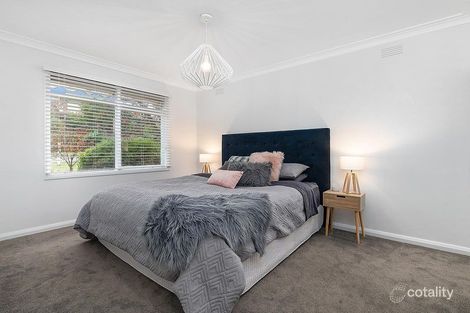 Property photo of 17 Reigate Road Highton VIC 3216