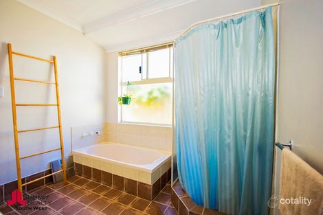 Property photo of 16 Batman Way Dalyellup WA 6230