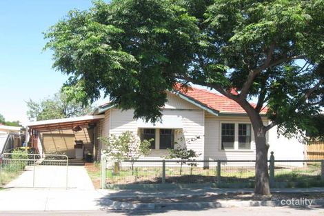 17 Elphin St, Newport, VIC 3015