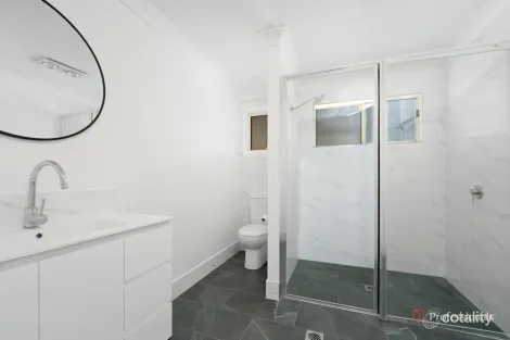 Property photo of 2/28 Ash Tree Drive Armidale NSW 2350