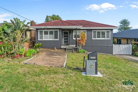 Property photo of 13 Jesmond Street Redhead NSW 2290