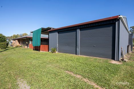 Property photo of 2 Crescent Street Armstrong Beach QLD 4737