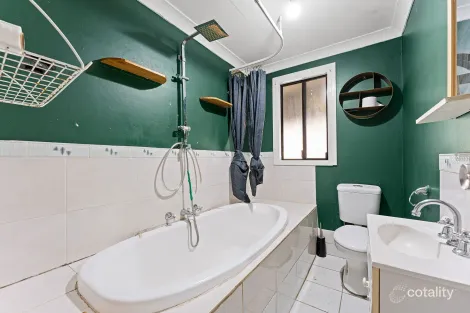 Property photo of 56 Gilba Road Koonawarra NSW 2530