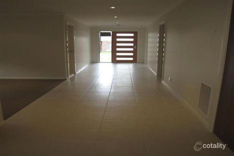 Property photo of 15 Wylie Circuit Burnside Heights VIC 3023