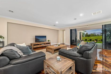 Property photo of 18 Cunningham Crescent Sandhurst VIC 3977