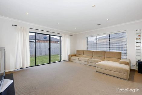 Property photo of 22 Evadene Drive Tarneit VIC 3029