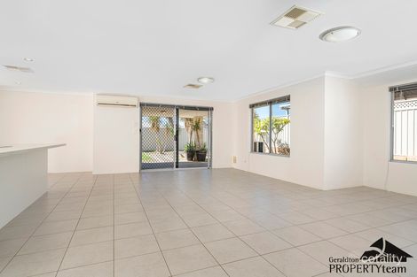 Property photo of 3 Beachcomber Hill Glenfield WA 6532