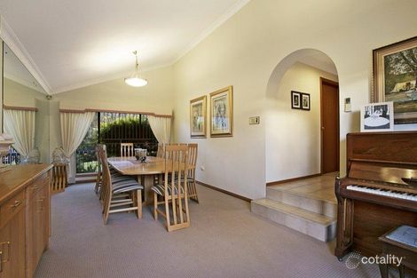 Property photo of 54 Hannah Street Mount Ommaney QLD 4074