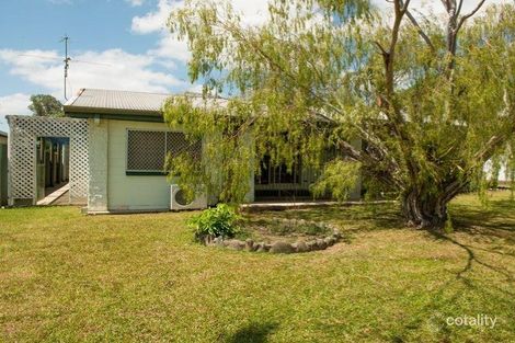 15 Primrose St, Mooroobool, QLD 4870