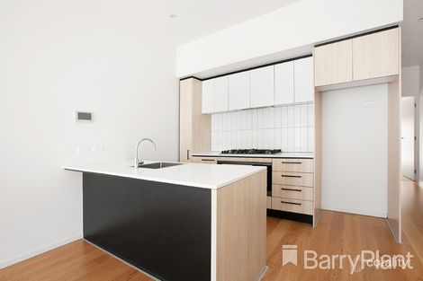Property photo of 32 Gorman Drive Mill Park VIC 3082