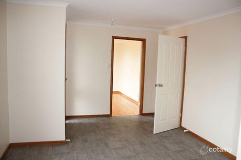 Property photo of 11 Arnhem Crescent Hackham West SA 5163