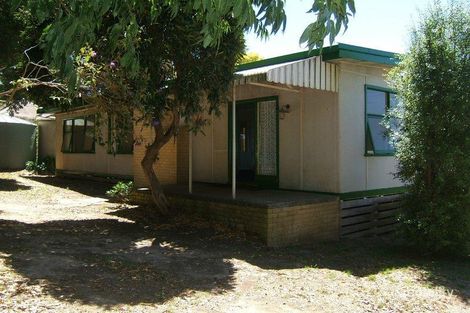 27 Thomas Rd, Red Hill South, VIC 3937