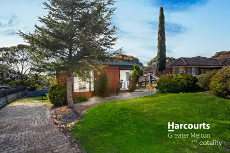 21 LISTER CRES, SUNBURY, VIC 3429