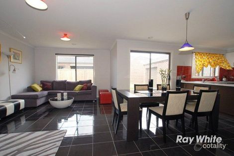 Property photo of 12 Sunline Way Lyndhurst VIC 3975