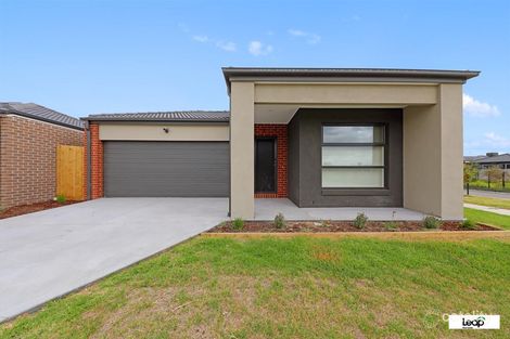 Property photo of 2 Bosphorus Street Wallan VIC 3756