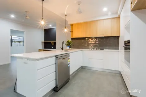 Property photo of 23 Tamarind Crescent Proserpine QLD 4800