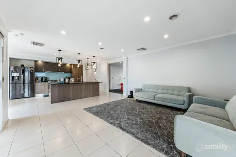 Property photo of 117 Rosebank Drive Cranbourne North VIC 3977