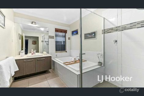 Property photo of 19 Camargue Circuit Clyde North VIC 3978
