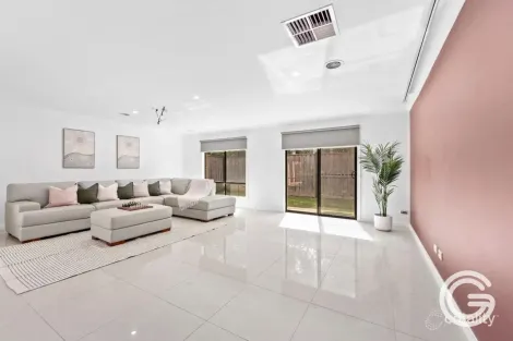 Property photo of 17 Seychelles Street Point Cook VIC 3030