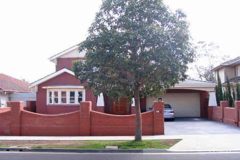 11 Bournian Ave, Strathmore, VIC 3041