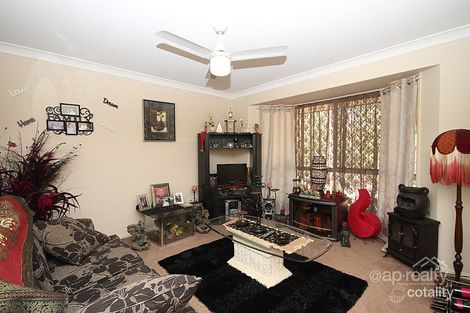 Property photo of 8 Oxford Parade Forest Lake QLD 4078