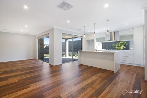 Property photo of 35 Southgate Drive Leneva VIC 3691