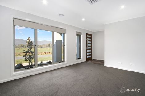 Property photo of 35 Southgate Drive Leneva VIC 3691