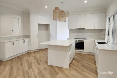 Property photo of 49 Gary Player Crescent Parkwood QLD 4214