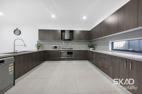Property photo of 1 Dapper Way Craigieburn VIC 3064