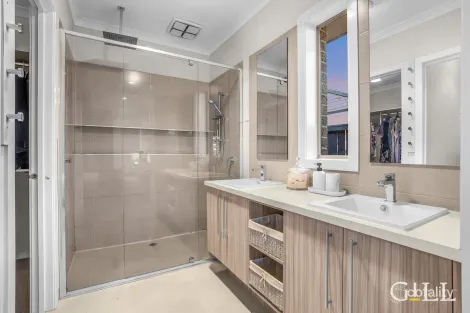 Property photo of 27 Renishaw Drive Officer VIC 3809