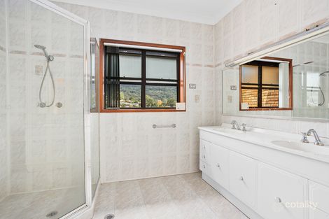 Property photo of 14 Peace Crescent Balgownie NSW 2519