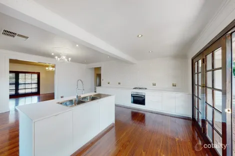 12 First Ave, Melton South, VIC 3338