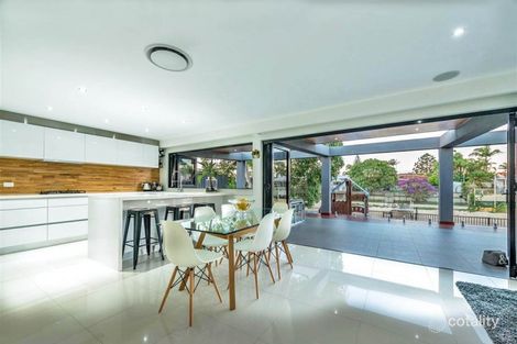 Property photo of 5 Alvarado Court Broadbeach Waters QLD 4218