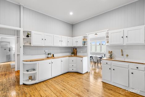 Property photo of 32 Hillview Avenue Newtown QLD 4350