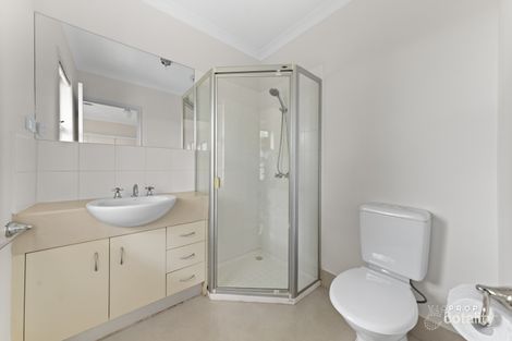 Property photo of 16/14 Mickleton Grove Point Cook VIC 3030