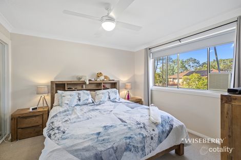 Property photo of 4 Lonsdale Close Lake Haven NSW 2263