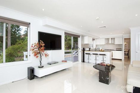 Property photo of 10 Flame Tree Place Cherrybrook NSW 2126
