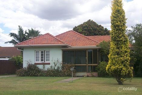 2 Tuggerah St, North Booval, QLD 4304