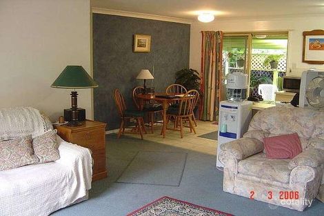 Property photo of 2/6 Andrew Avenue Pottsville NSW 2489