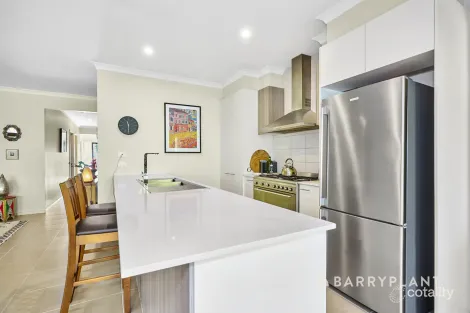 Property photo of 41 Tanika Circuit Croydon VIC 3136