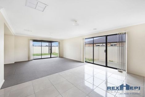 Property photo of 122 Blue Horizons Way Pakenham VIC 3810