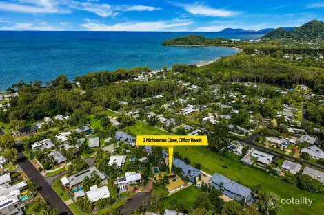 Property photo of 2 Michaelmas Close Clifton Beach QLD 4879
