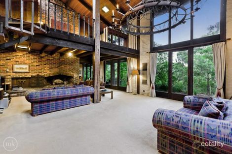 Property photo of 8 Yarra Braes Road Eltham VIC 3095