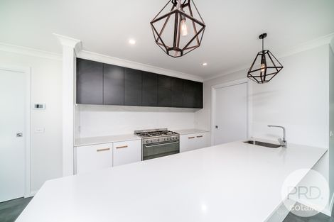 Property photo of 10 Ellerslie Street Gobbagombalin NSW 2650