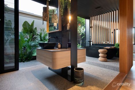 Property photo of 7366 Marine Drive East Hope Island QLD 4212