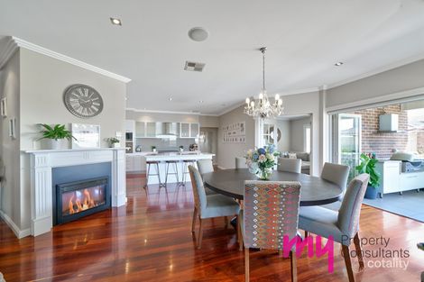 Property photo of 19 Lindsey Place Elderslie NSW 2570
