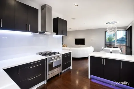 Property photo of 993 Centre Road Bentleigh East VIC 3165